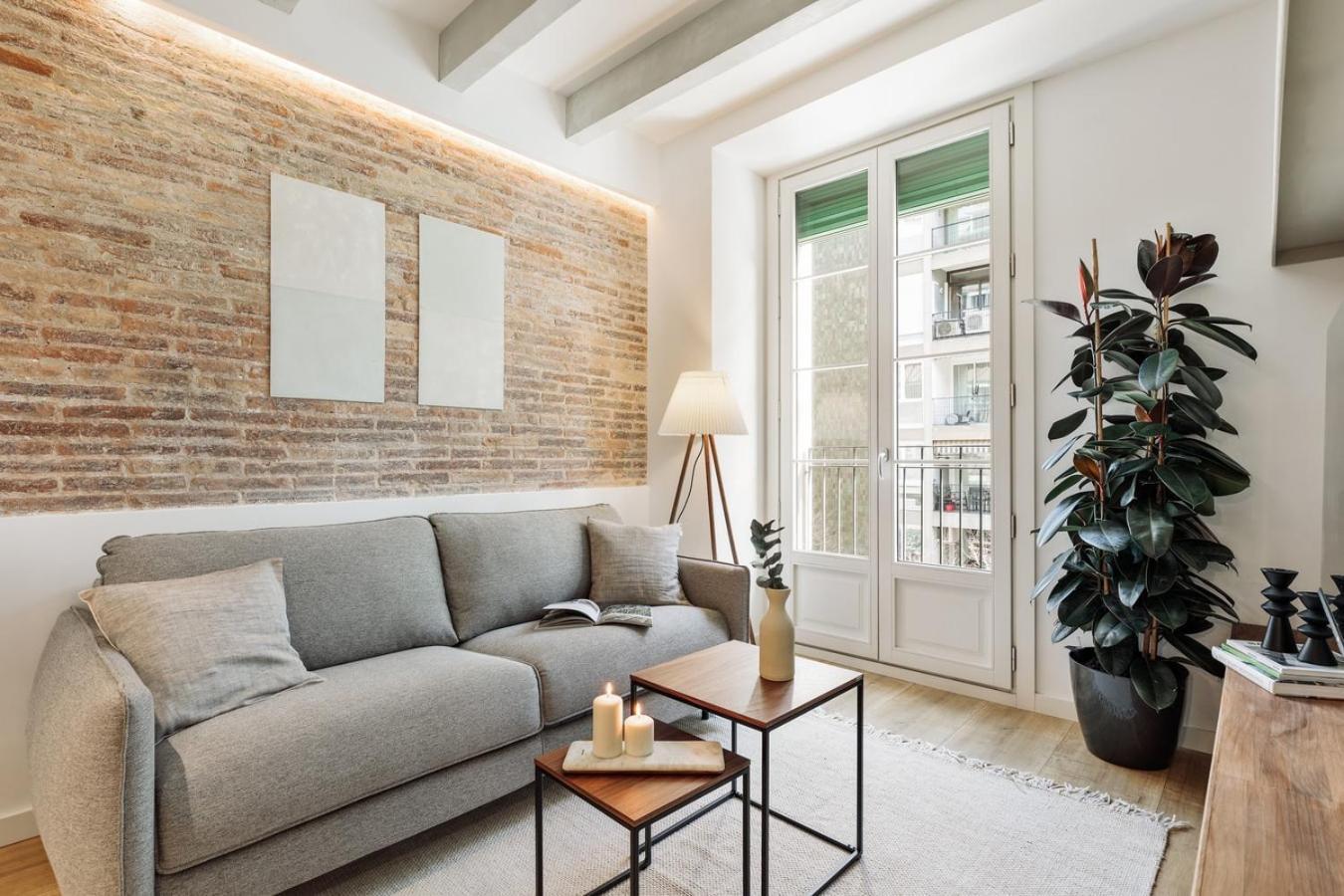 Ebre - 1 Bedroom And Balcony In Eixampre Esquerre Apartment Barcelona